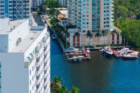 Hôtel, hôtellerie à vendre à Fort Lauderdale, Floride: 1 chambre, 50.91 m2 № 1029754 - photo 4
