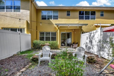 Touwnhouse à vendre à Tampa, Floride: 3 chambres, 134.06 m2 № 1378075 - photo 9