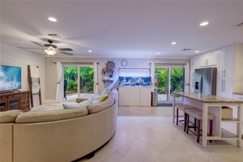 Casa en venta en Deerfield Beach, Florida, 4 dormitorios, 187.76 m2 № 1048167 - foto 10