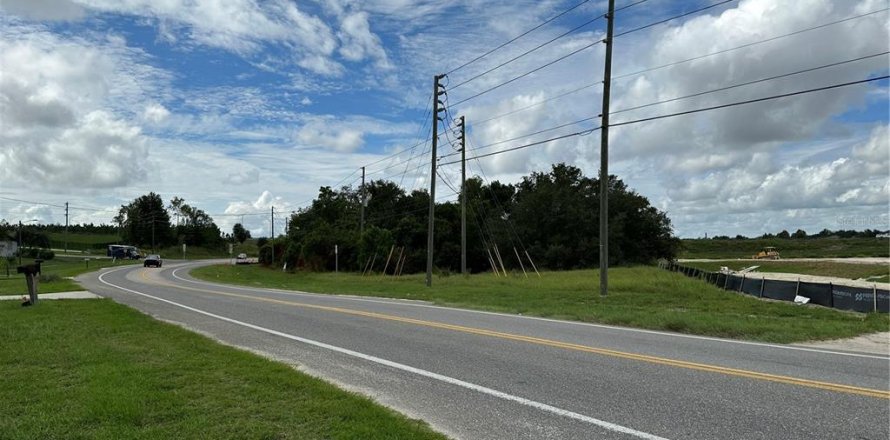 Terrain à Apopka, Floride № 1295441