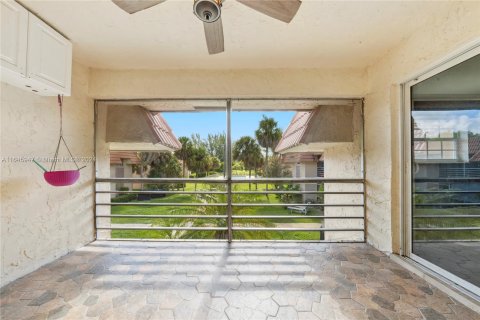 Condo in Coral Springs, Florida, 3 bedrooms  № 1329387 - photo 22