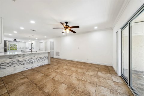 Condo in Coral Springs, Florida, 3 bedrooms  № 1329387 - photo 7