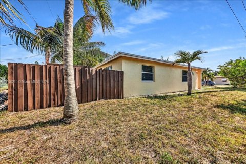 Villa ou maison à vendre à Fort Lauderdale, Floride: 4 chambres, 134.24 m2 № 1329350 - photo 6