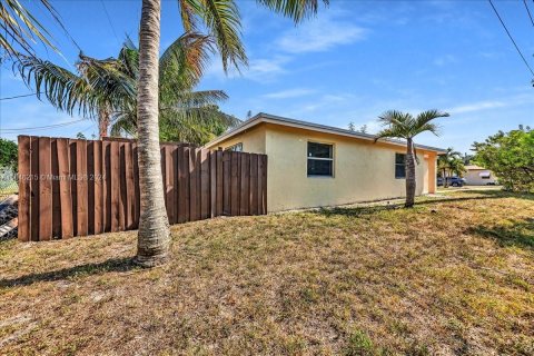 Villa ou maison à vendre à Fort Lauderdale, Floride: 4 chambres, 134.24 m2 № 1329350 - photo 5