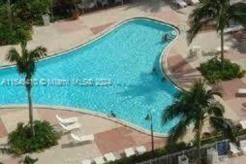 Condo in Sunny Isles Beach, Florida, 2 bedrooms  № 1329087 - photo 7