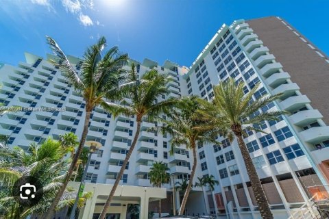 Studio in the Condo in Miami Beach, Florida  № 1413785 - photo 16