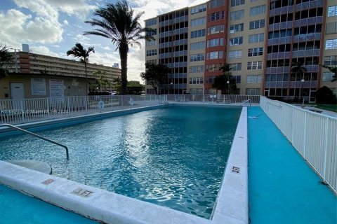 Condominio en venta en Miami, Florida, 2 dormitorios, 98.66 m2 № 1413835 - foto 27