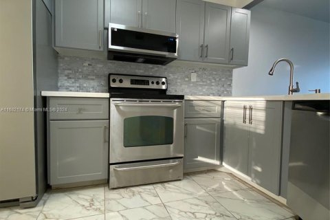 Condominio en venta en Miami, Florida, 2 dormitorios, 98.66 m2 № 1413835 - foto 11