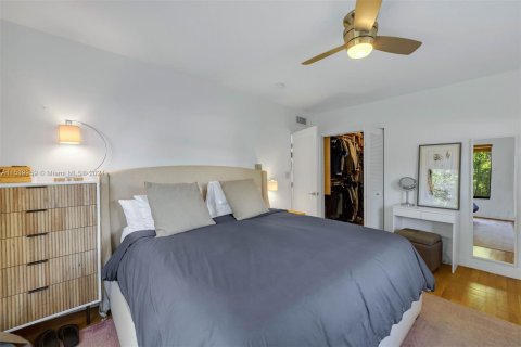 Villa ou maison à vendre à Surfside, Floride: 4 chambres, 227.52 m2 № 1031179 - photo 16