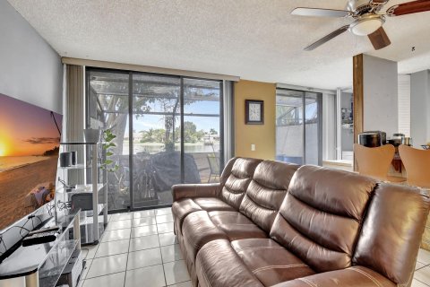 Townhouse in Pembroke Pines, Florida 3 bedrooms, 155.33 sq.m. № 1160498 - photo 29