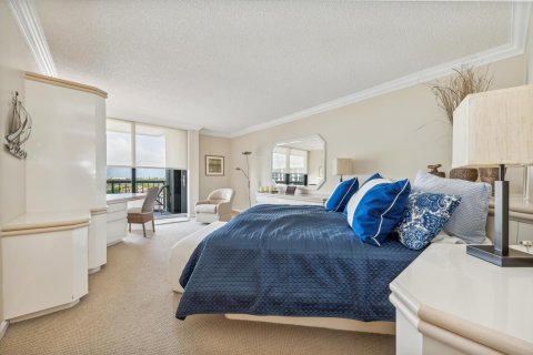 Condo in Highland Beach, Florida, 2 bedrooms  № 1160411 - photo 14