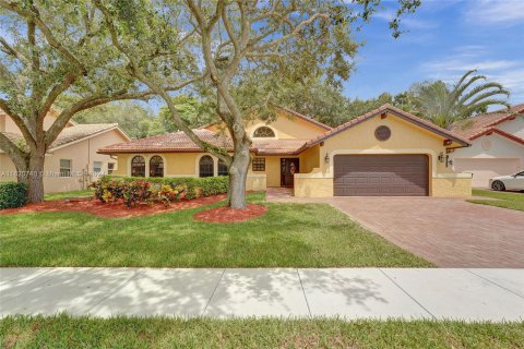 Villa ou maison à vendre à Davie, Floride: 4 chambres, 185.99 m2 № 1241595 - photo 1