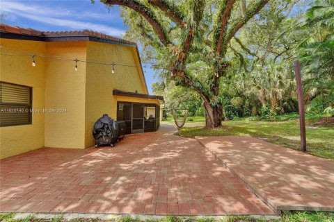 Villa ou maison à vendre à Davie, Floride: 4 chambres, 185.99 m2 № 1241595 - photo 25