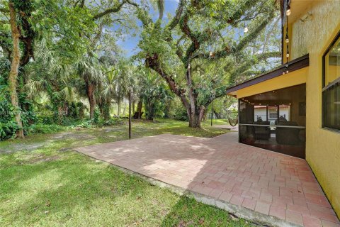 House in Davie, Florida 4 bedrooms, 185.99 sq.m. № 1241595 - photo 27