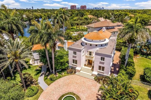 Casa en venta en Coral Gables, Florida, 7 dormitorios, 895.58 m2 № 1170470 - foto 1