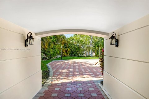 Casa en venta en Coral Gables, Florida, 7 dormitorios, 895.58 m2 № 1170470 - foto 27