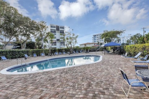 Condo in Bay Harbor Islands, Florida, 1 bedroom  № 1170509 - photo 21