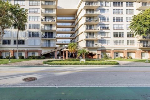 Condo in Bay Harbor Islands, Florida, 1 bedroom  № 1170509 - photo 9