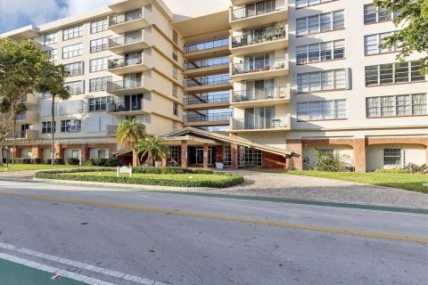 Condo in Bay Harbor Islands, Florida, 1 bedroom  № 1170509 - photo 10