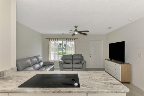 House in North Port, Florida 2 bedrooms, 84.73 sq.m. № 1339739 - photo 18