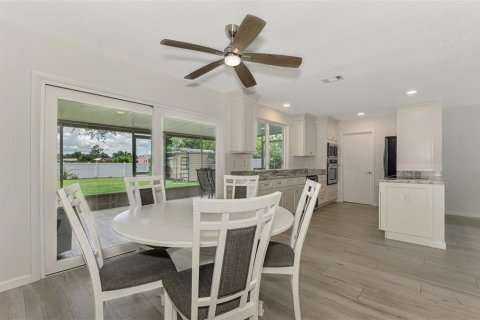 Villa ou maison à vendre à North Port, Floride: 2 chambres, 84.73 m2 № 1339739 - photo 20