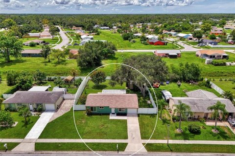 Villa ou maison à vendre à North Port, Floride: 2 chambres, 84.73 m2 № 1339739 - photo 2