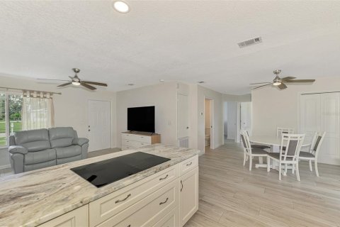 Villa ou maison à vendre à North Port, Floride: 2 chambres, 84.73 m2 № 1339739 - photo 17