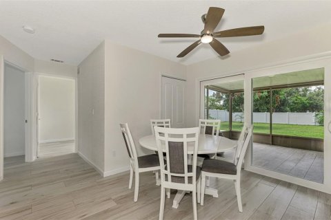 Villa ou maison à vendre à North Port, Floride: 2 chambres, 84.73 m2 № 1339739 - photo 19