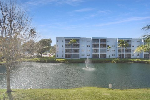 Condo in Dania Beach, Florida, 1 bedroom  № 1038075 - photo 8