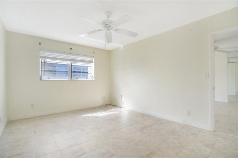 Condo in Dania Beach, Florida, 1 bedroom  № 1038075 - photo 16