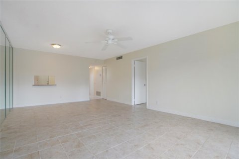 Condo in Dania Beach, Florida, 1 bedroom  № 1038075 - photo 29