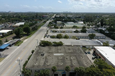 Propiedad comercial en venta en Pompano Beach, Florida № 1038115 - foto 7