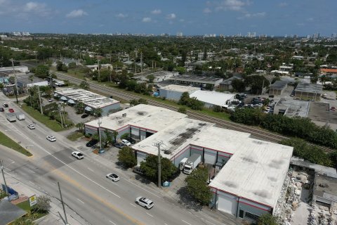 Immobilier commercial à vendre à Pompano Beach, Floride № 1038115 - photo 9