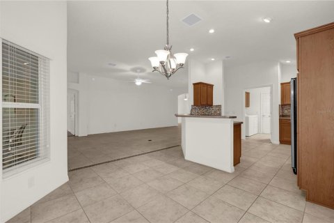 Casa en venta en The Villages, Florida, 3 dormitorios, 182.55 m2 № 1353078 - foto 9