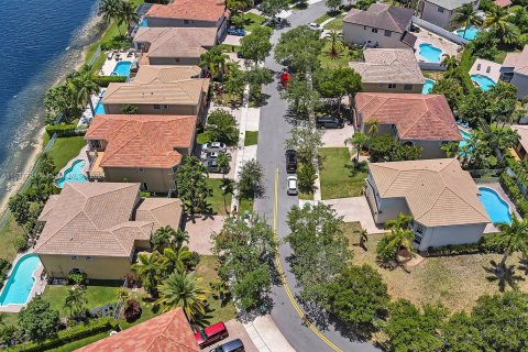 Villa ou maison à vendre à Miramar, Floride: 4 chambres, 261.8 m2 № 1028885 - photo 4