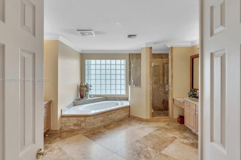 Casa en venta en Miramar, Florida, 4 dormitorios, 261.8 m2 № 1028885 - foto 27