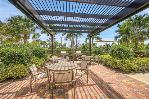 Casa en venta en Palm Beach Gardens, Florida, 3 dormitorios, 233.28 m2 № 1081582 - foto 11