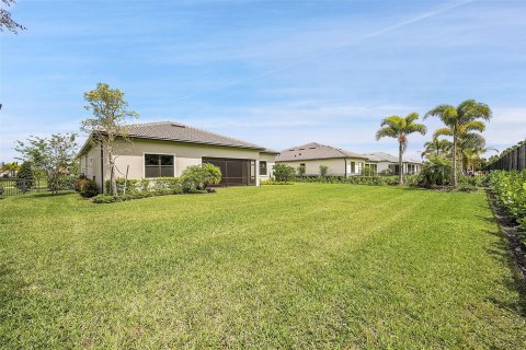 House in Palm Beach Gardens, Florida 3 bedrooms, 233.28 sq.m. № 1081582 - photo 14