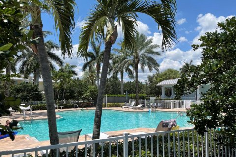 Townhouse in Jupiter, Florida 3 bedrooms, 175.59 sq.m. № 1187283 - photo 1