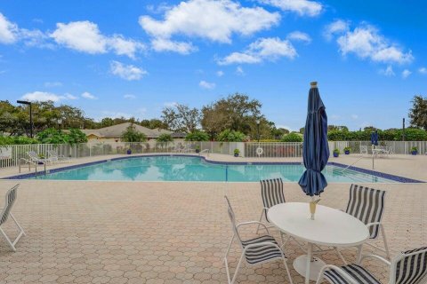 House in Palm Beach Gardens, Florida 2 bedrooms, 141.68 sq.m. № 1224898 - photo 3