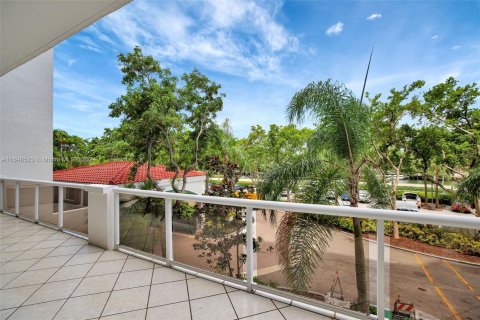 Condo in Aventura, Florida, 2 bedrooms  № 1331282 - photo 20