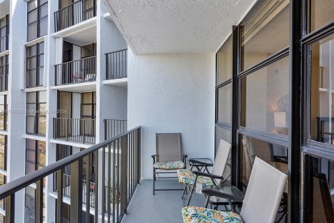 Condominio en venta en Hallandale Beach, Florida, 2 dormitorios, 99.87 m2 № 1035322 - foto 20