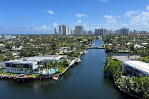 Copropriété à vendre à Hallandale Beach, Floride: 1 chambre, 85.93 m2 № 1241025 - photo 13