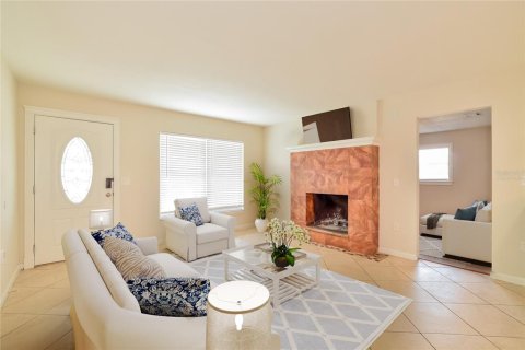 Casa en venta en Orlando, Florida, 4 dormitorios, 125.7 m2 № 1069968 - foto 6