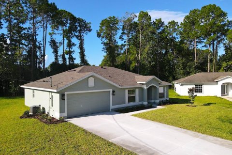 Villa ou maison à louer à Palm Coast, Floride: 4 chambres, 165.46 m2 № 1341068 - photo 2