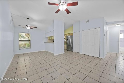 Villa ou maison à vendre à Cape Canaveral, Floride: 2 chambres, 83.05 m2 № 1341008 - photo 4