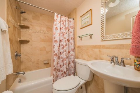 Condo in Saint Augustine, Florida, 2 bedrooms  № 1018835 - photo 23