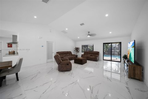 Casa en venta en LaBelle, Florida, 3 dormitorios № 1033460 - foto 10