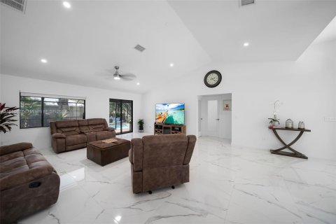 Casa en venta en LaBelle, Florida, 3 dormitorios № 1033460 - foto 11