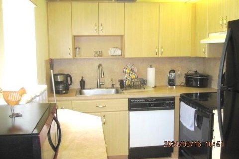 Condo in Delray Beach, Florida, 2 bedrooms  № 1074946 - photo 17